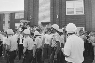 Open housing protest, S. Pulaski Road, 1966